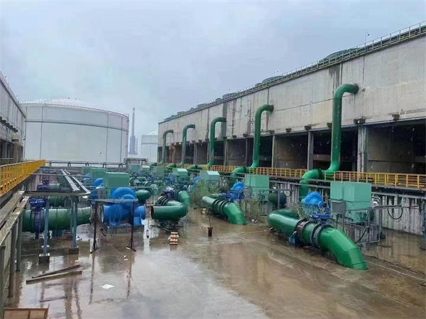 闭式冷却塔的性能特点介绍(闭式冷却塔系统)